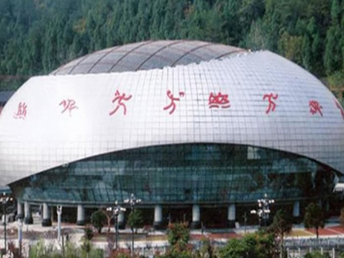 福泉体育中心球形网架加工安装